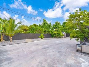 175 W 56th St, Hialeah FL 33012