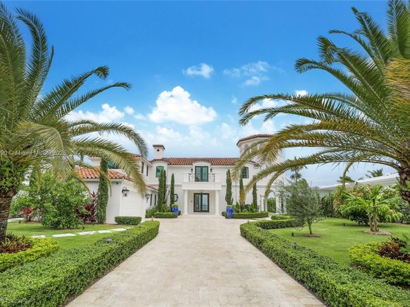 1001 N Venetian Dr, Miami FL 33139
