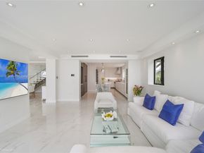 1001 N Venetian Dr, Miami FL 33139