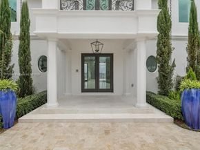 1001 N Venetian Dr, Miami FL 33139