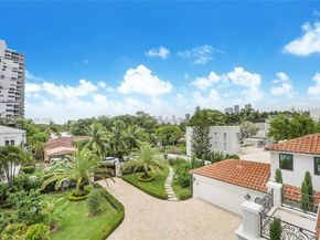 1001 N Venetian Dr, Miami FL 33139