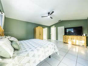 930 NW 197th Ave, Pembroke Pines FL 33029