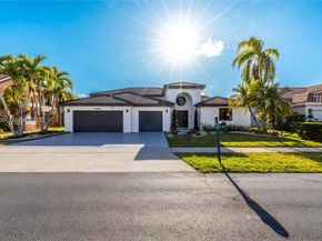 930 NW 197th Ave, Pembroke Pines FL 33029