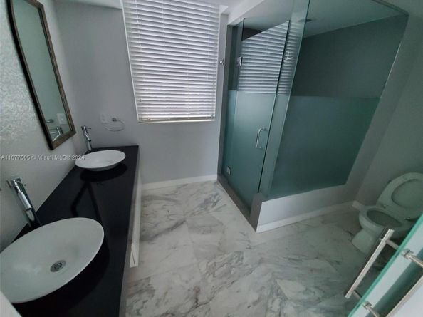 92 SW 3rd 3605, Miami FL 33130