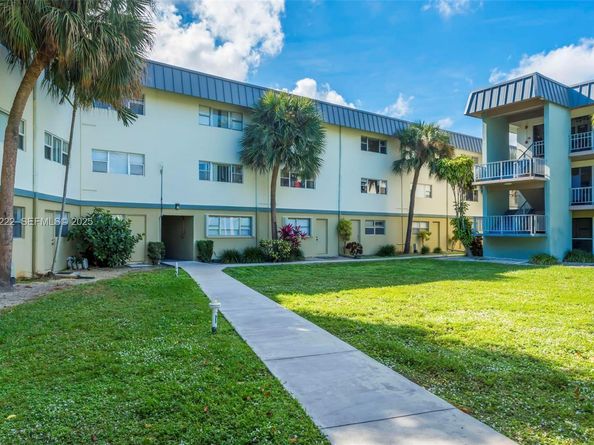 300 Layne Blvd 311, Hallandale Beach FL 33009