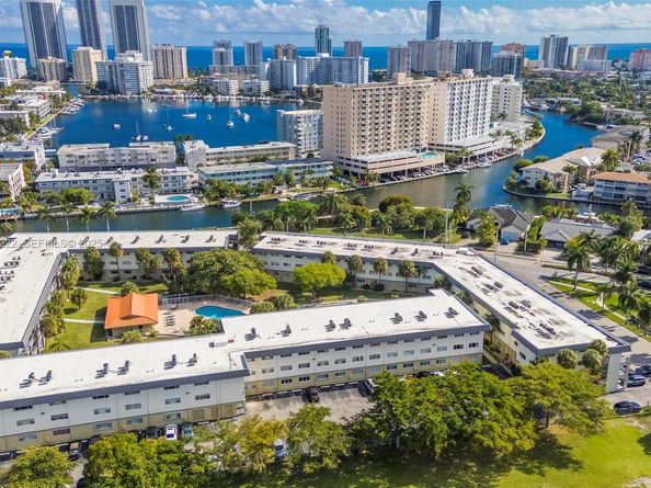 300 Layne Blvd 311, Hallandale Beach FL 33009