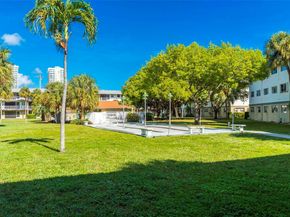 300 Layne Blvd 311, Hallandale Beach FL 33009