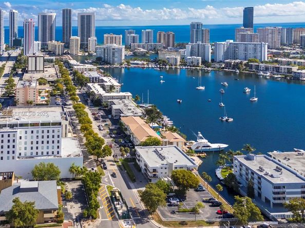 300 Layne Blvd 311, Hallandale Beach FL 33009