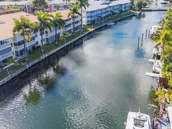 300 Layne Blvd 311, Hallandale Beach FL 33009