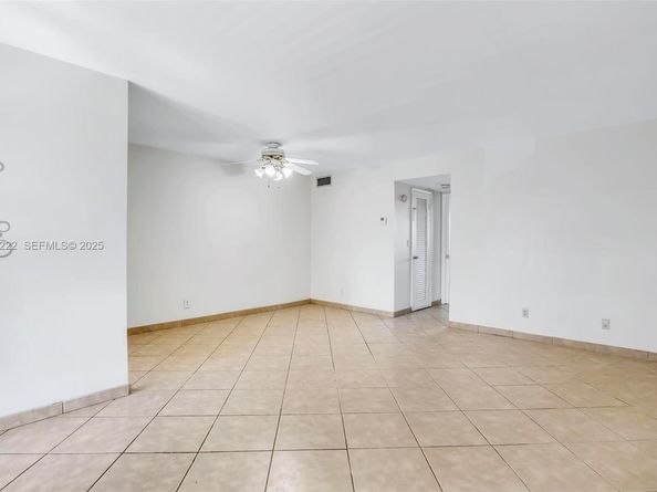 300 Layne Blvd 311, Hallandale Beach FL 33009