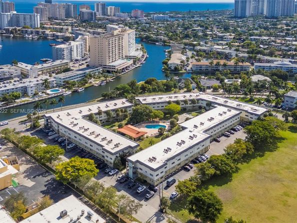 300 Layne Blvd 311, Hallandale Beach FL 33009