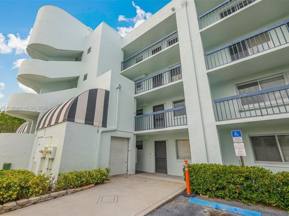 6698 N 10th Ave N 218, Lake Worth FL 33467