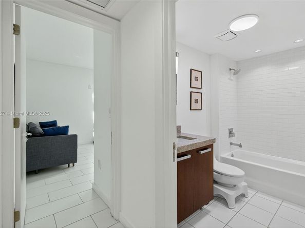 720 NE 62nd St 311, Miami FL 33138