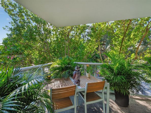 720 NE 62nd St 311, Miami FL 33138