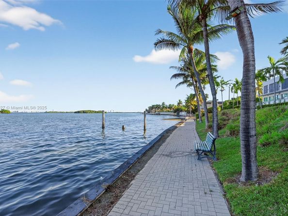 720 NE 62nd St 311, Miami FL 33138