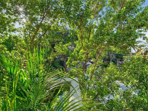 720 NE 62nd St 311, Miami FL 33138