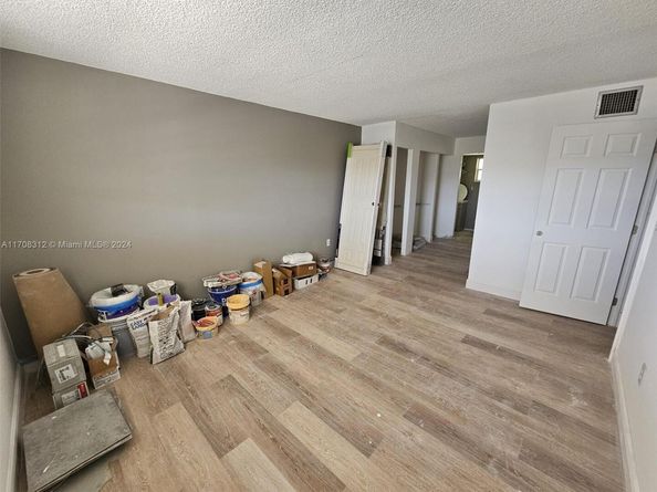 3600 NE 170th St 402, North Miami Beach FL 33160