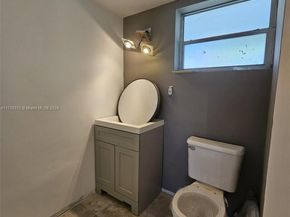 3600 NE 170th St 402, North Miami Beach FL 33160