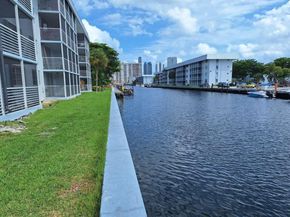 3600 NE 170th St 402, North Miami Beach FL 33160