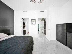 455 NE 39th St 205, Miami FL 33137