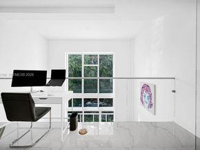 455 NE 39th St 205, Miami FL 33137