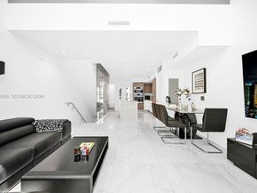 455 NE 39th St 205, Miami FL 33137