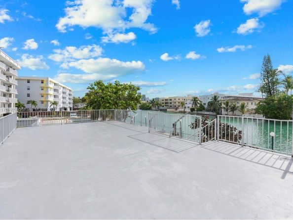 130 S Shore Dr 2F, Miami Beach FL 33141
