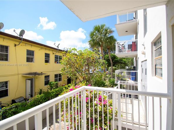 130 S Shore Dr 2F, Miami Beach FL 33141