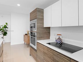 460 NE 28th St 1404, Miami FL 33137