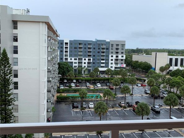 2025 NE 164th St 808, North Miami Beach FL 33162