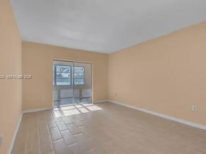 18900 NE 3rd Ct 520, Miami FL 33179