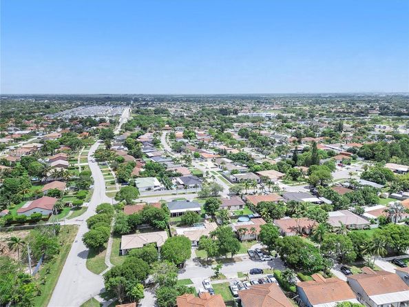 12661 SW 222nd Ter, Miami FL 33170