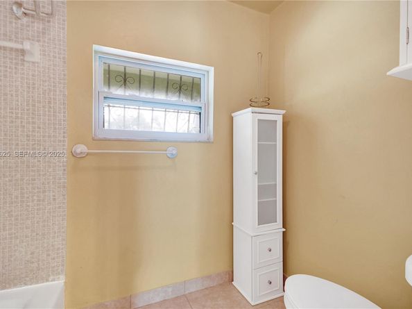 Undisclosed Address #A11924625, North Miami FL 33181