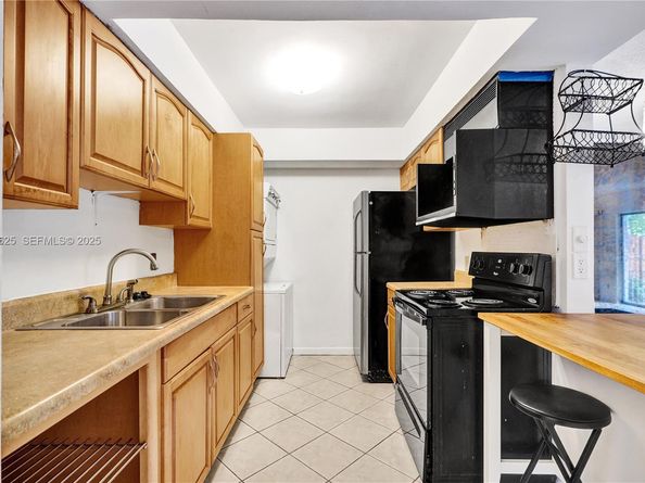 Undisclosed Address #A11924625, North Miami FL 33181