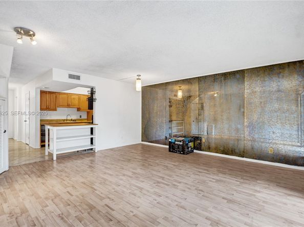 Undisclosed Address #A11924625, North Miami FL 33181