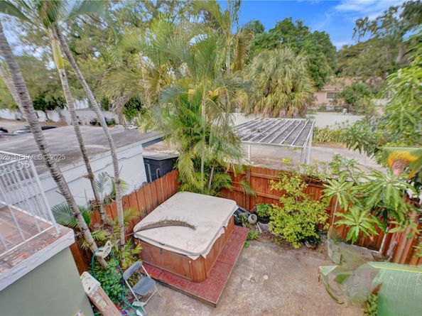 Undisclosed Address #A11924625, North Miami FL 33181