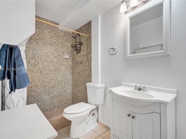 Undisclosed Address #A11924625, North Miami FL 33181