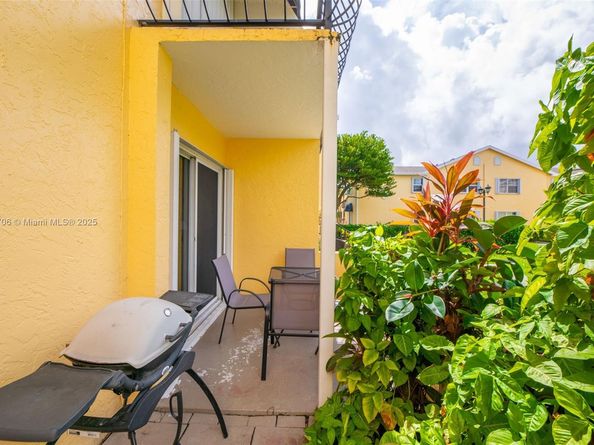 174 Waterside Dr 174, Hypoluxo FL 33462
