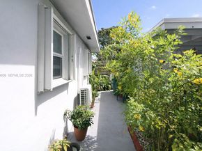 2314 SW 60 Avenue, Miami FL 33155