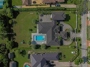 411 NW 125th Ave, Miami FL 33182
