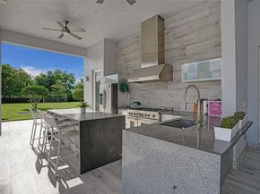 411 NW 125th Ave, Miami FL 33182
