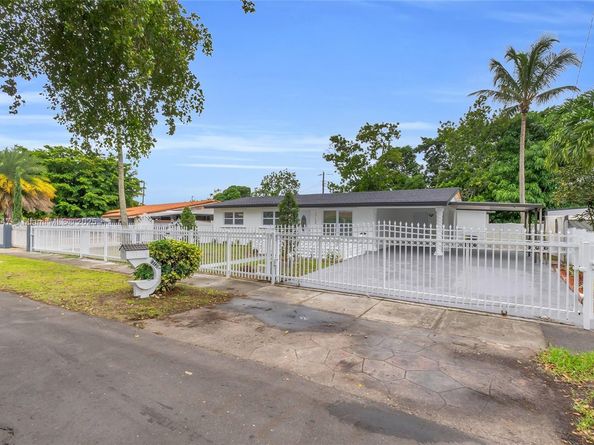 17130 NW 51st Pl, Miami Gardens FL 33055