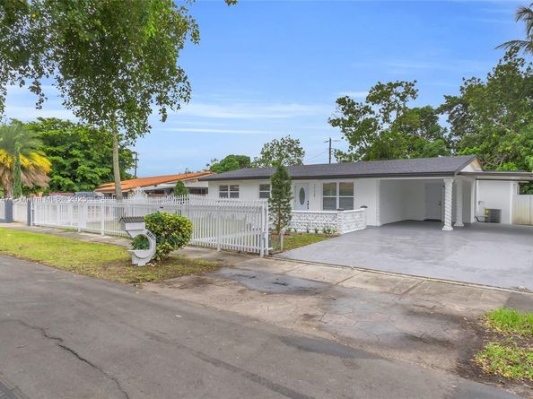 17130 NW 51st Pl, Miami Gardens FL 33055