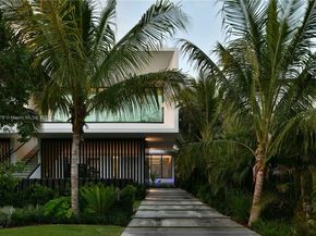 375 N Hibiscus Dr, Miami Beach FL 33139