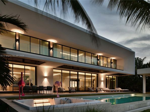 375 N Hibiscus Dr, Miami Beach FL 33139