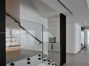 375 N Hibiscus Dr, Miami Beach FL 33139