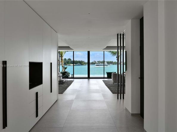 375 N Hibiscus Dr, Miami Beach FL 33139