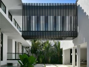 375 N Hibiscus Dr, Miami Beach FL 33139