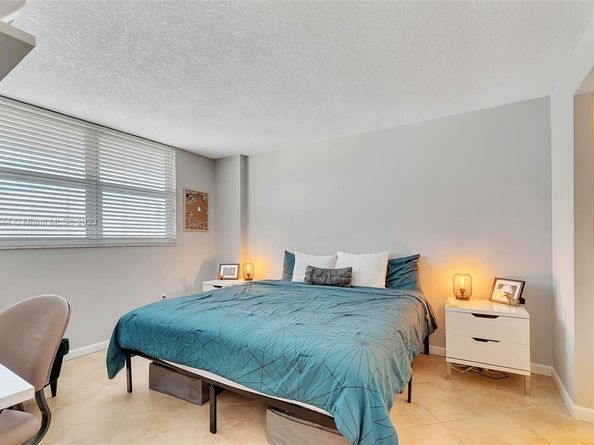 465 Ocean Dr 804, Miami Beach FL 33139
