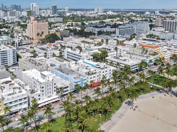 465 Ocean Dr 804, Miami Beach FL 33139